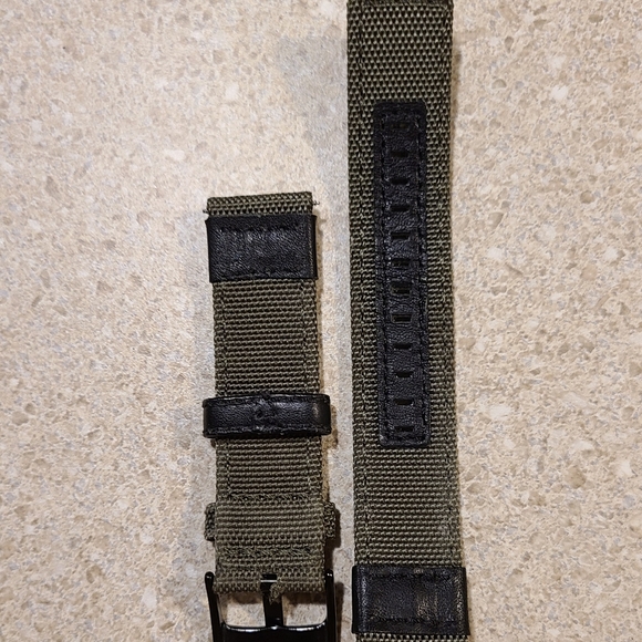 Olive Green Canvas and Leather Watch Strap 22mm - Picture 2 of 2